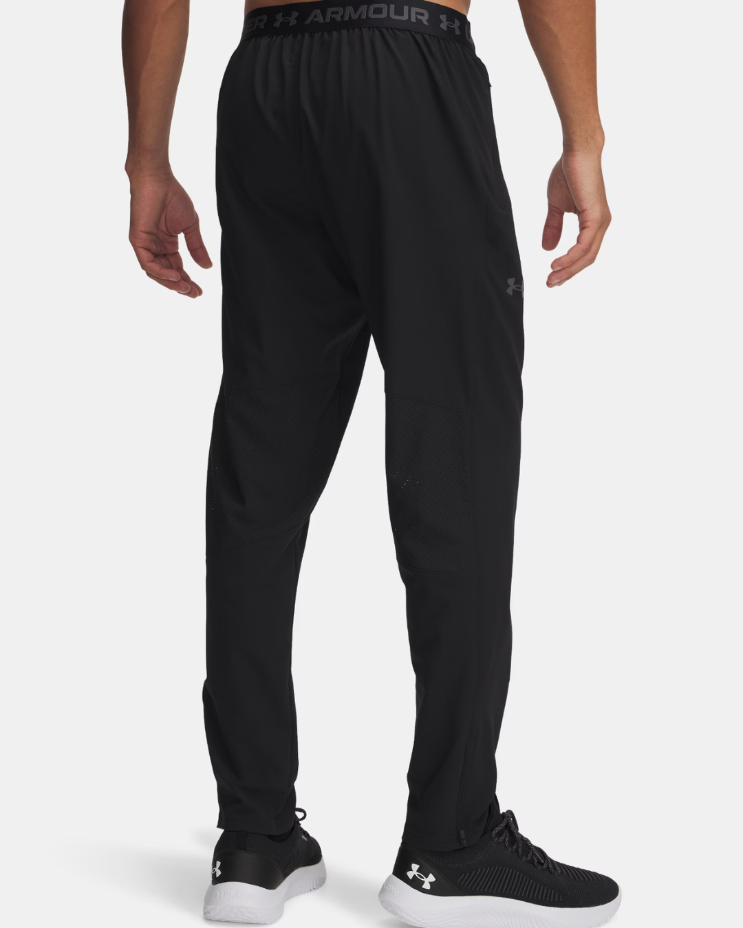 Under Armour - Vanish Woven Tapered Pants - Black