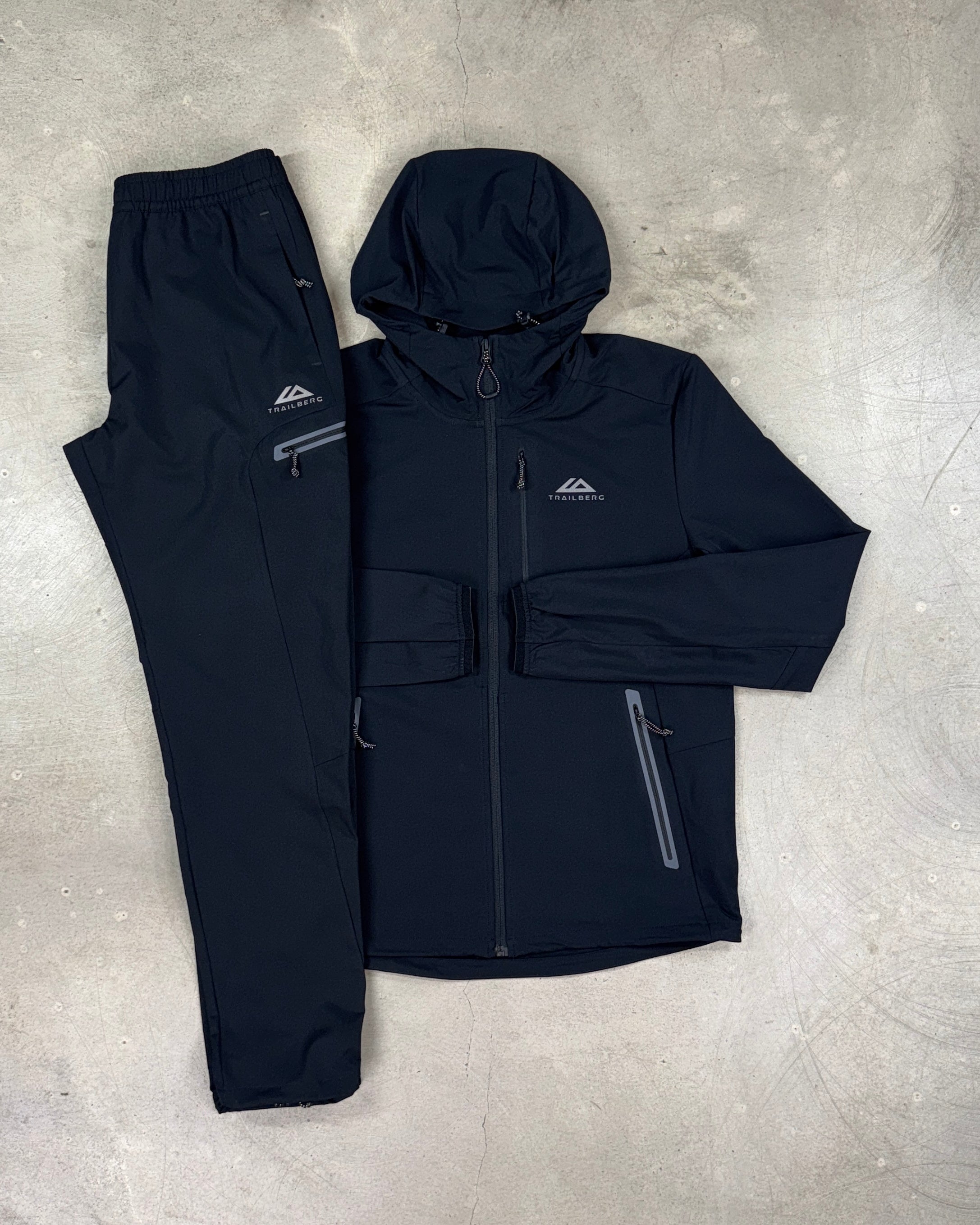Trailberg - Terra Nova Tracksuit - Black